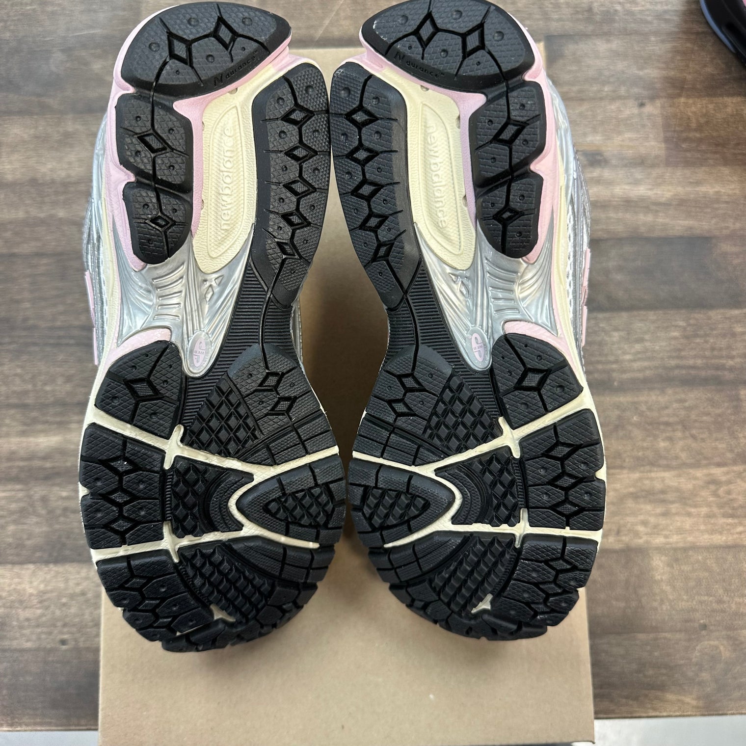 New Balance 1906R White Silver Pink (Lightly Worn)