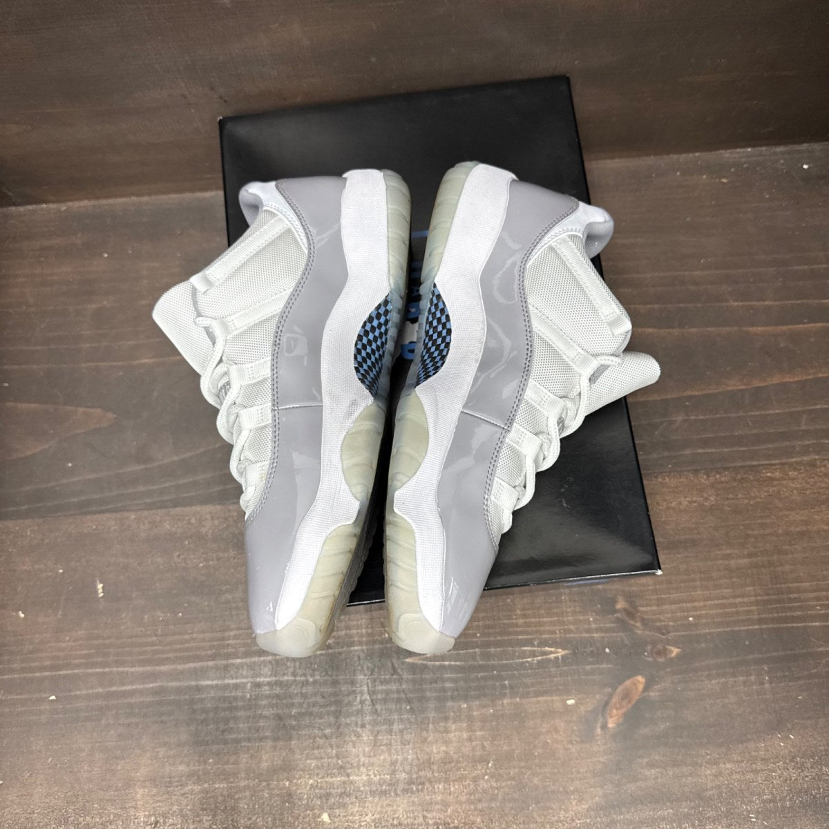 Jordan 11 Retro Low Cement Grey - Image 3