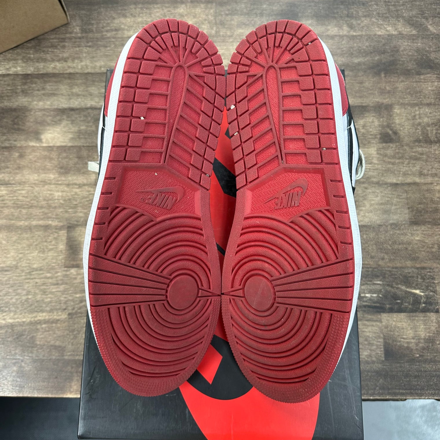 Black Toe Jordan 1 Low OG (USED)