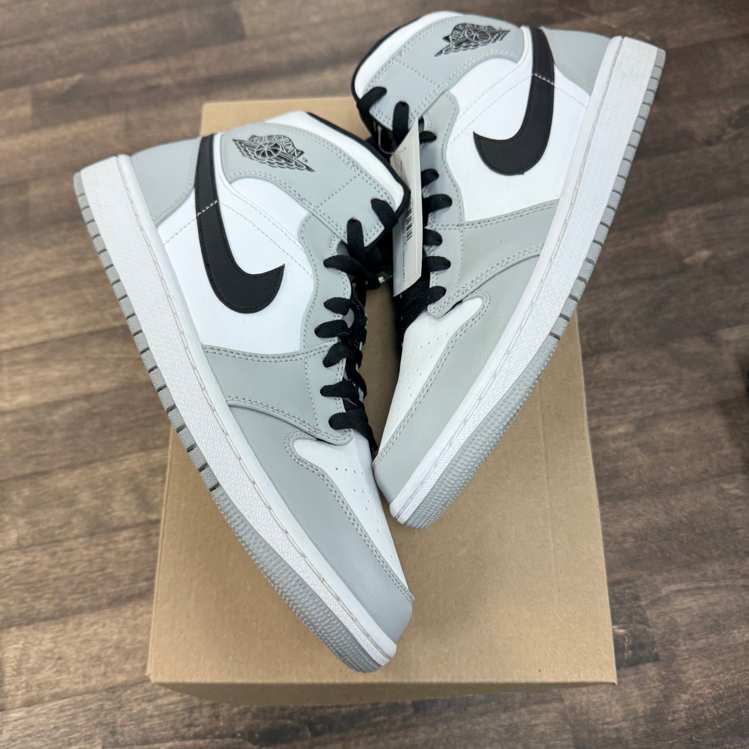 Light Smoke Grey Jordan 1 Mid (USED,No Box)