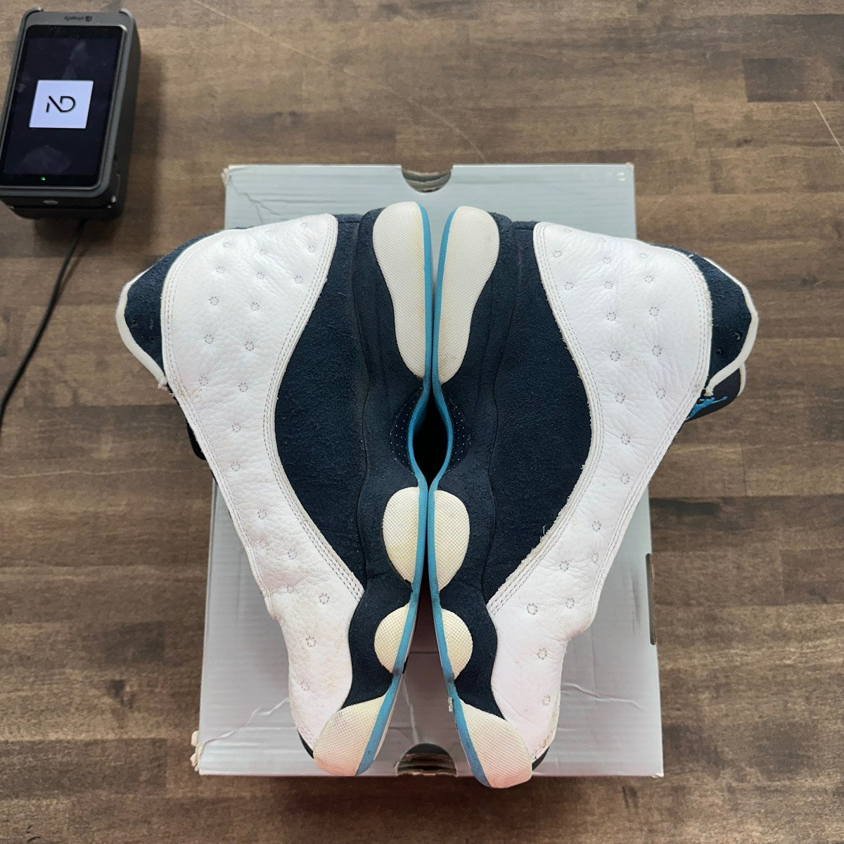 Jordan 13 Retro Obsidian Powder Blue White - Image 3