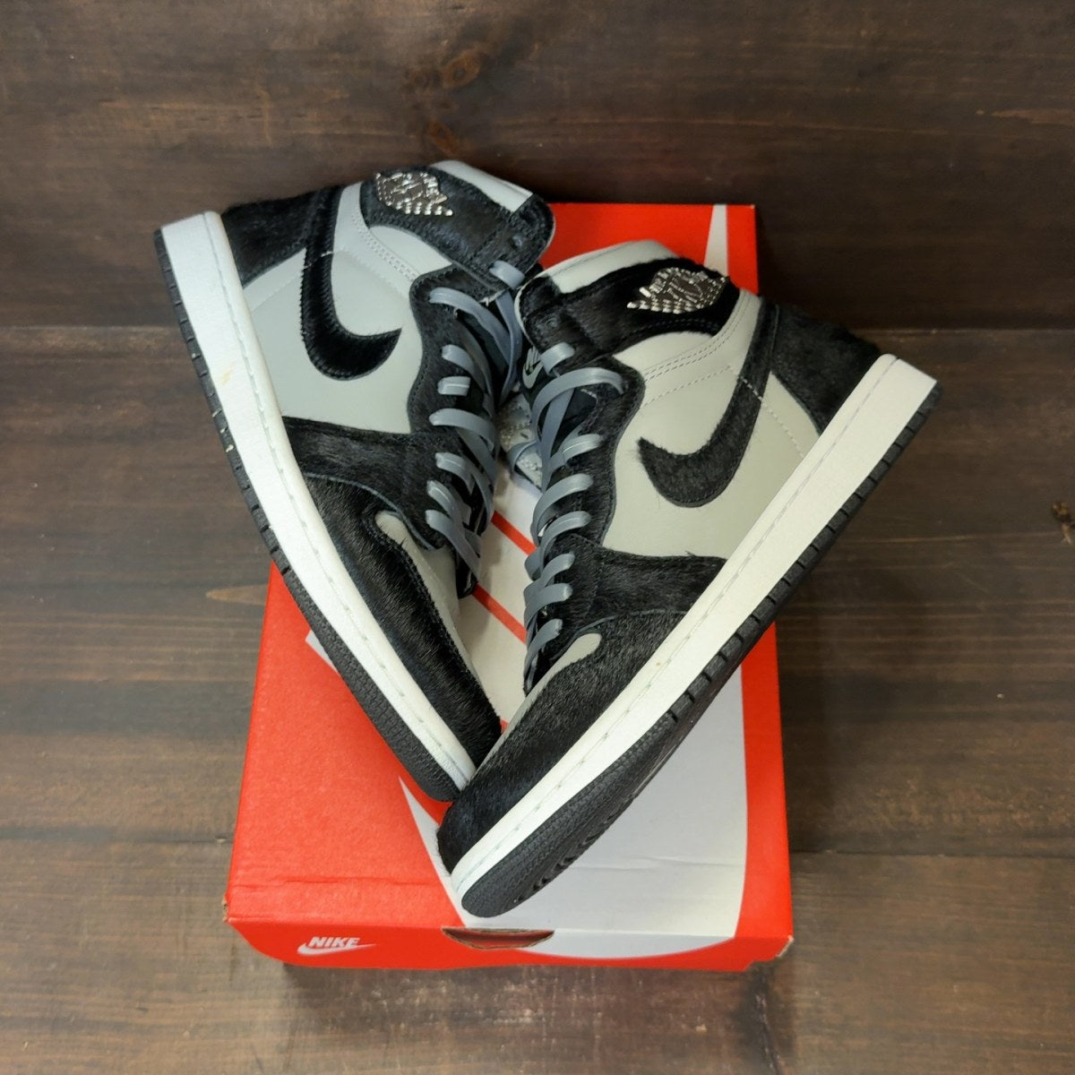 Jordan 1 Retro High OG Twist 2.0 Medium Grey (Women's) Size 8.5W (Pre-Owned) - Image 2