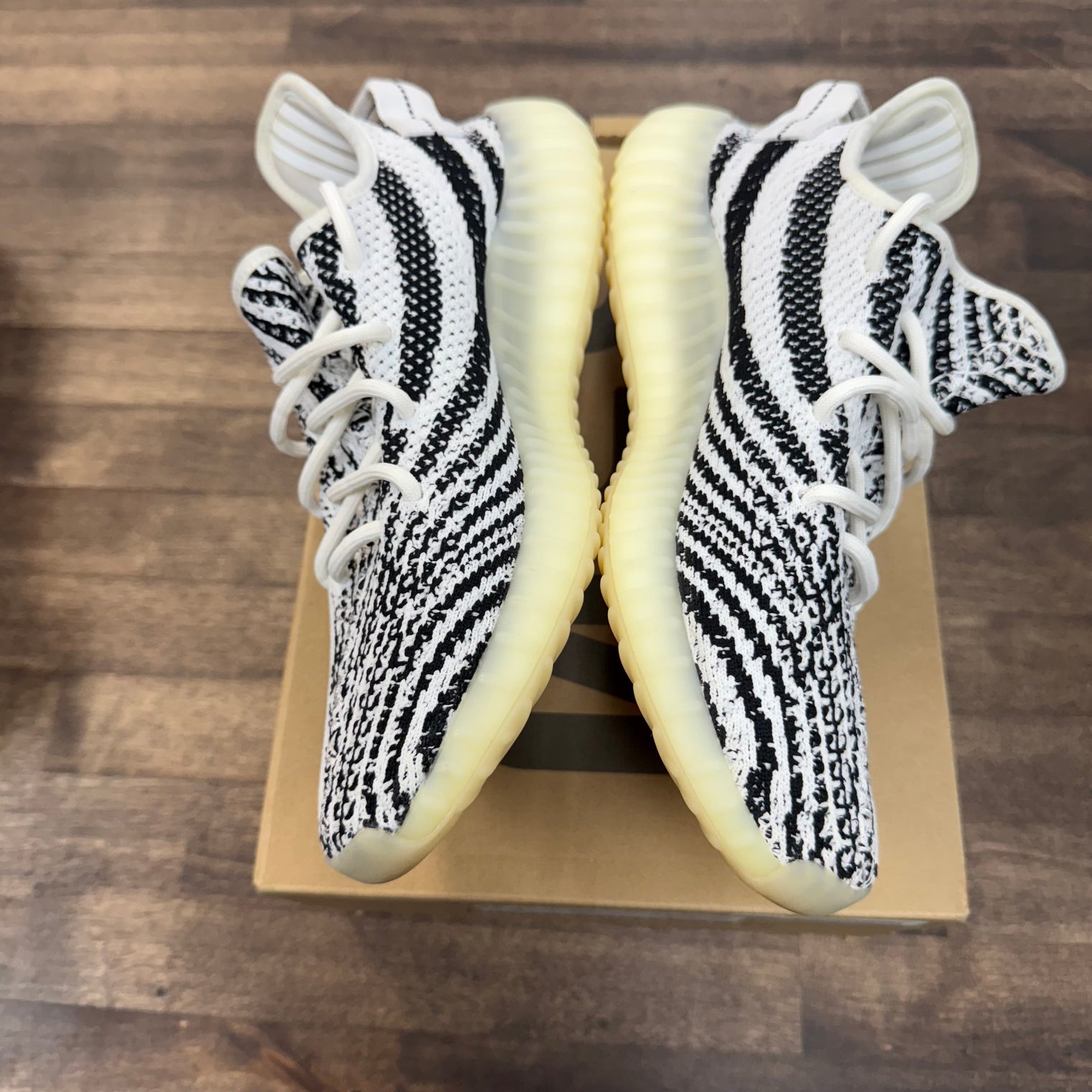 Zebra Yeezy 350 (USED)