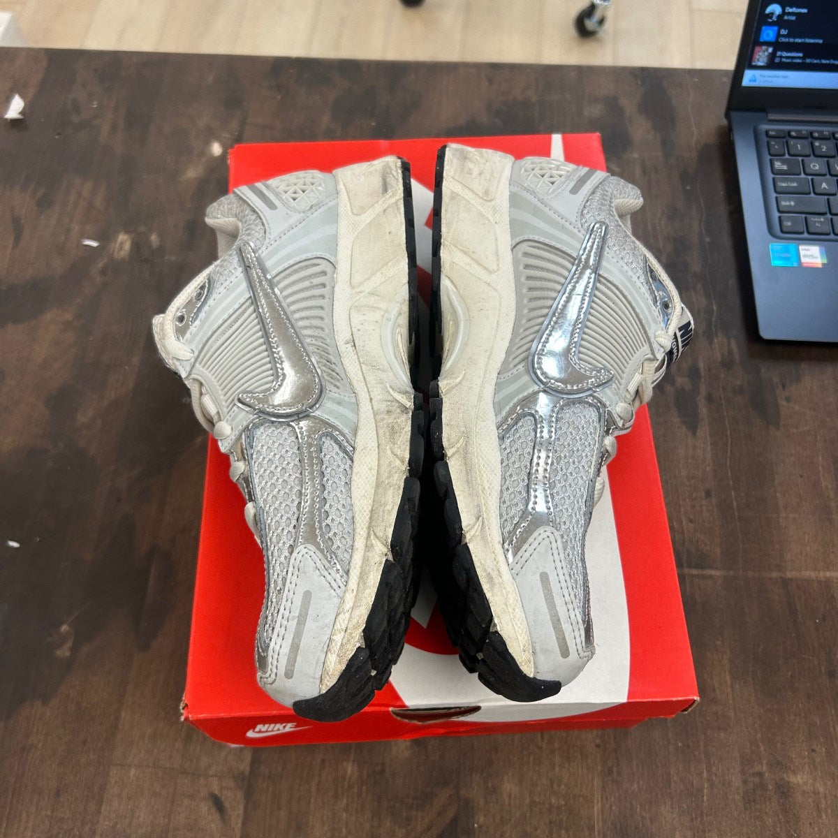 Nike Zoom Vomero 5 Photon Dust Metallic Silver (Women's) - Image 3