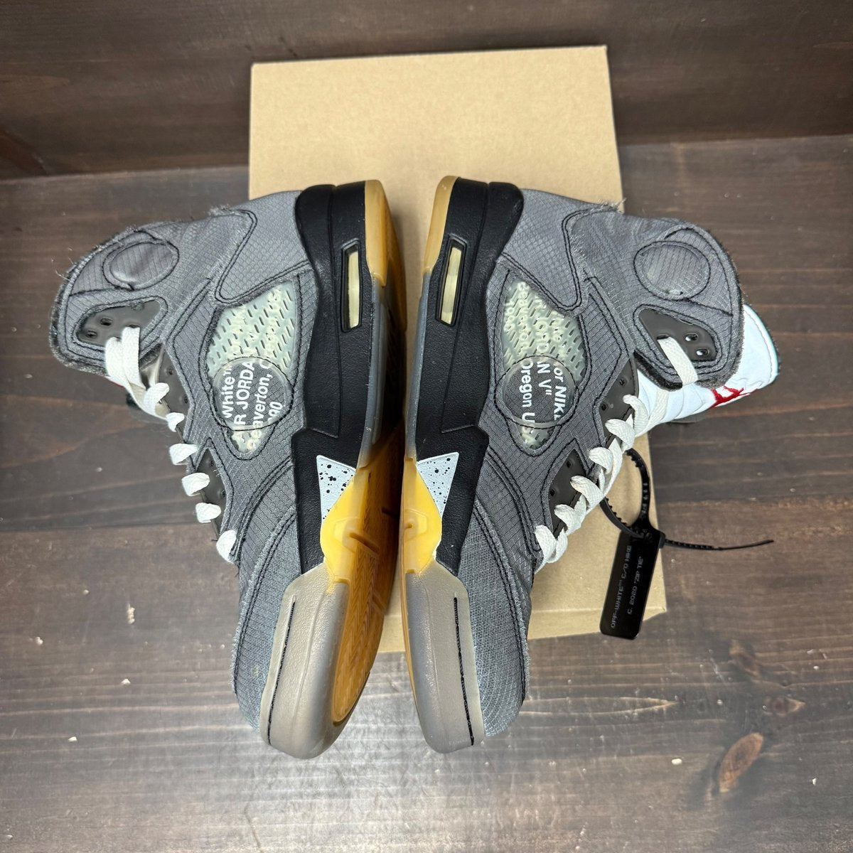 Jordan 5 Retro Off-White Muslin Size 9 (Pre-Owned) - side