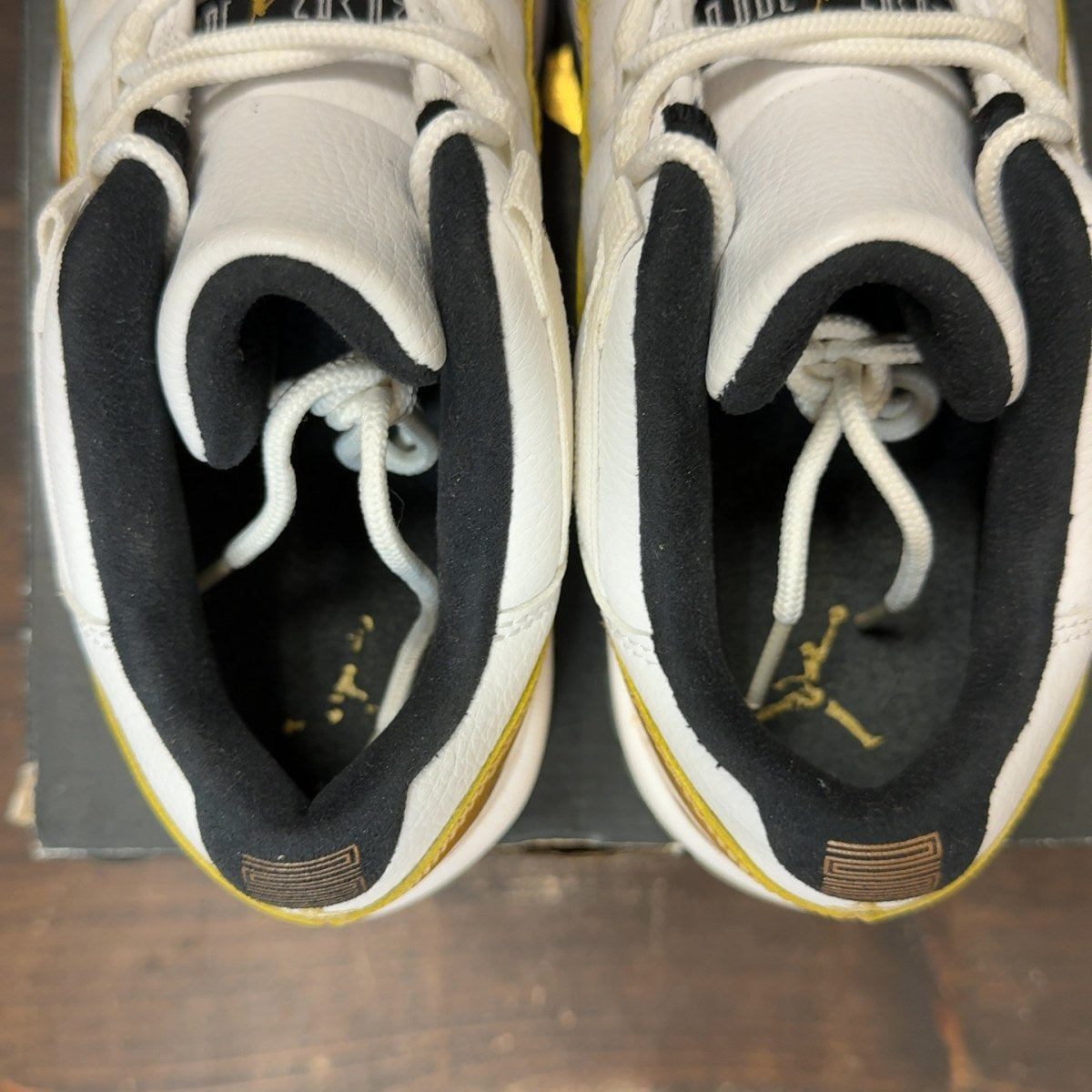 Jordan 11 Retro Low Closing Ceremony (GS) Size 5.5Y (Pre-Owned) - aux