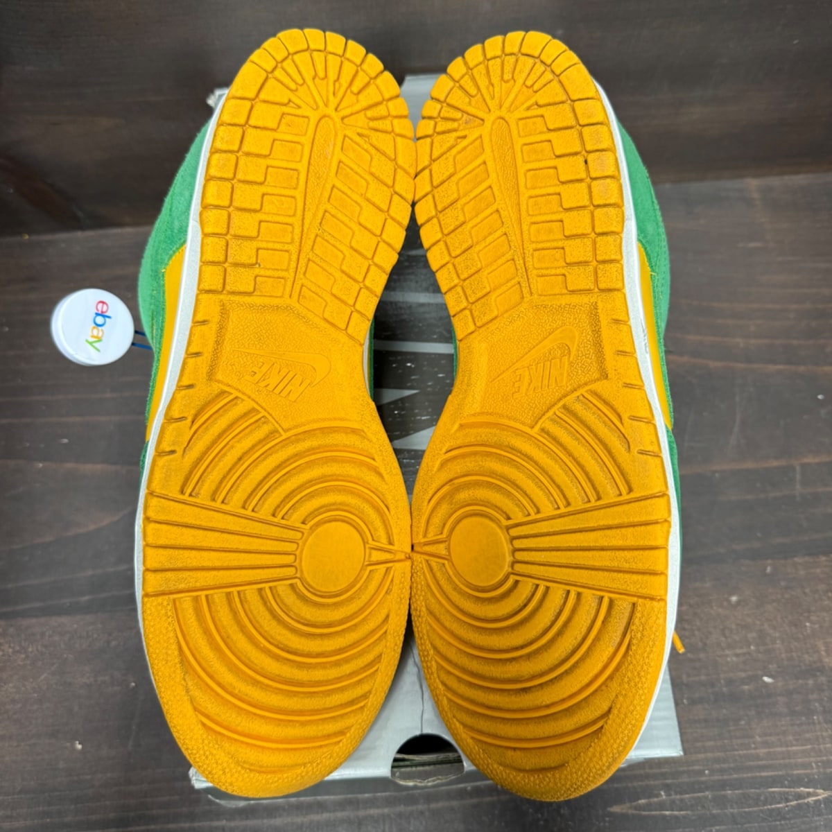 Nike SB Dunk Low Bucks - Image 6