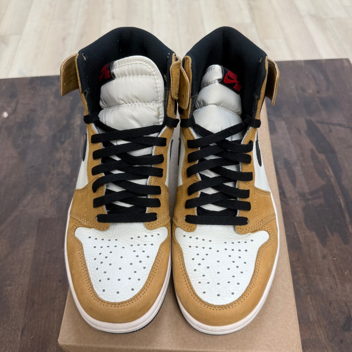 Jordan 1 Retro High Rookie of the Year Size 10.5 (Pre-Owned) - Image 2
