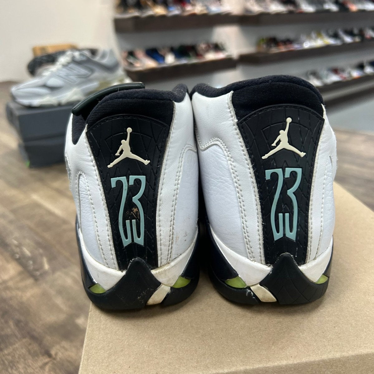 Jordan 14 Retro Oxidized Green (2016) (GS) Size 5 (Pre-Owned) - Image 4