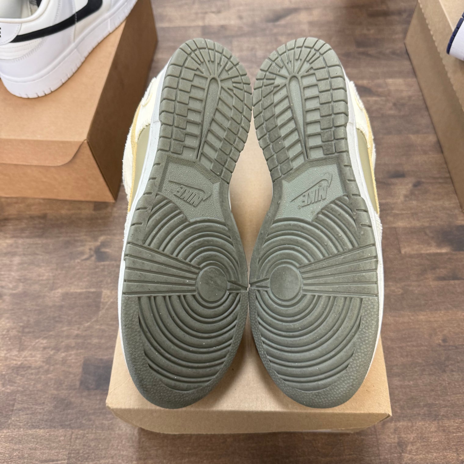 Dark Stucco Light Bone Dunk Low (W) (USED, No Box)