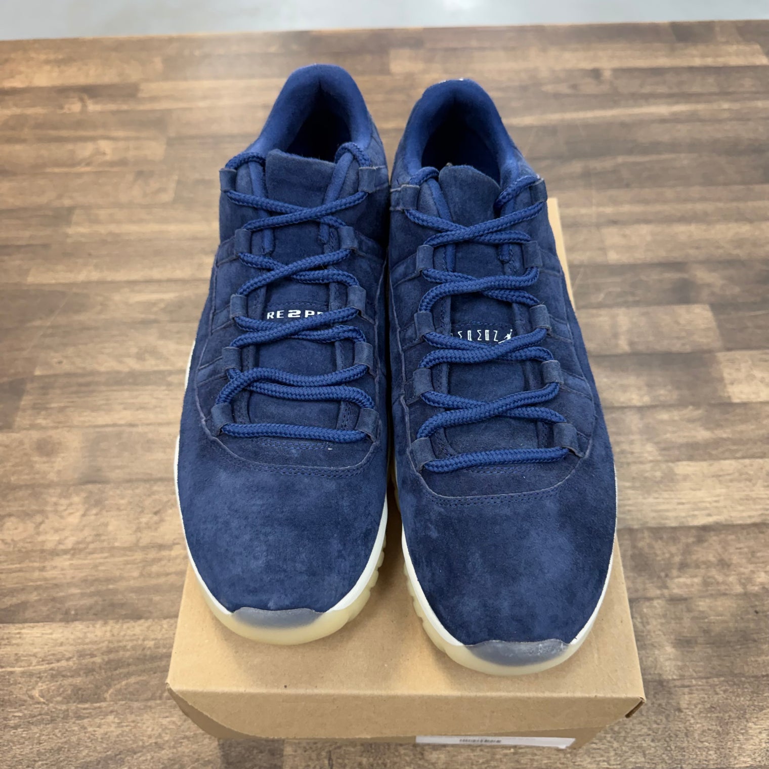 Derek Jeter Jordan 11 Retro Low (USED, No Box)