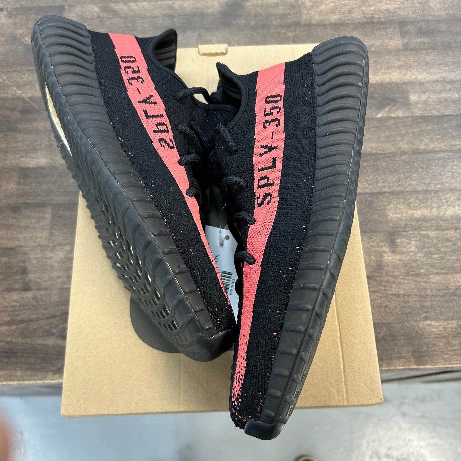 Core Red Yeezy 350 (USED)
