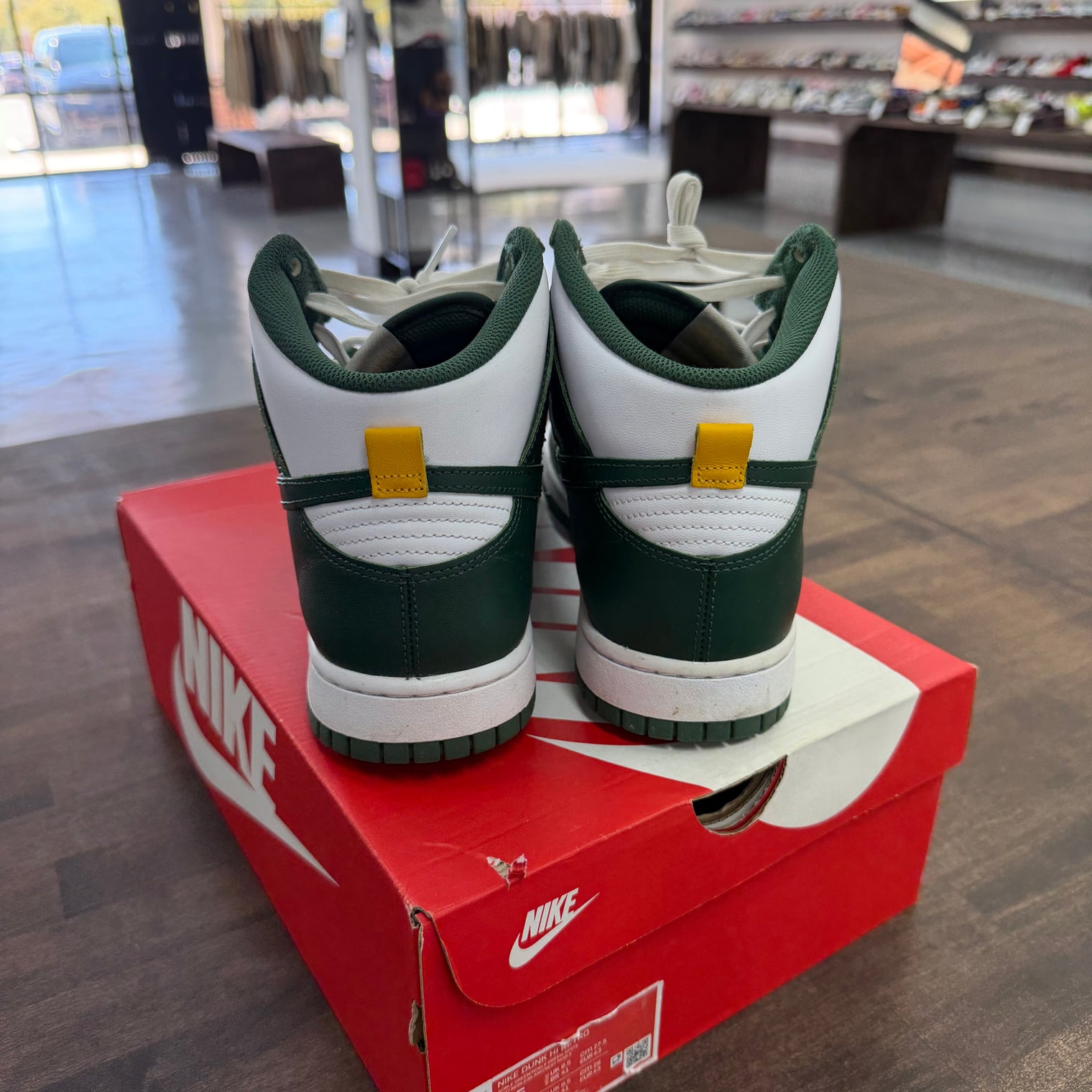 Australia Nike Dunk High (USED)
