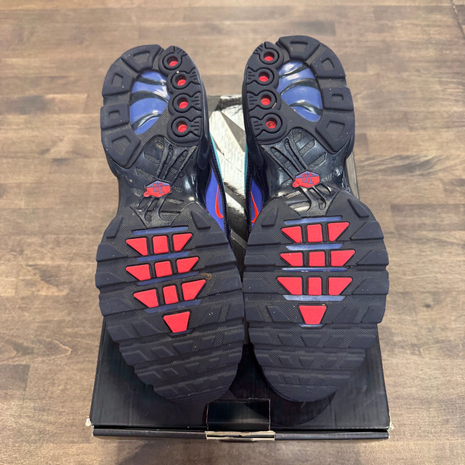 Discover Your Air Nike Air Max Plus 97 (USED)