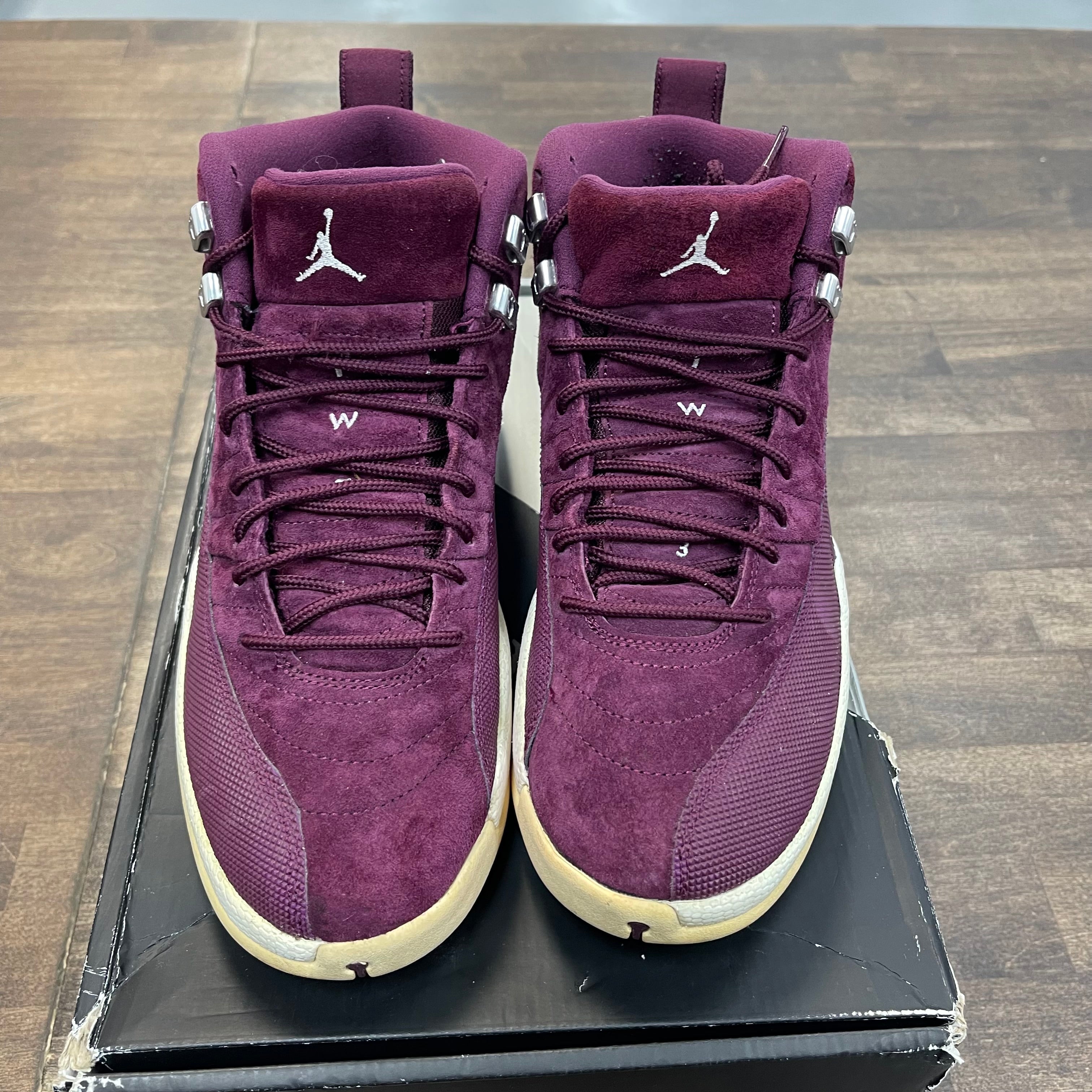 Jordan 12 Retro Bordeaux Size 8.5 (Pre-Owned)