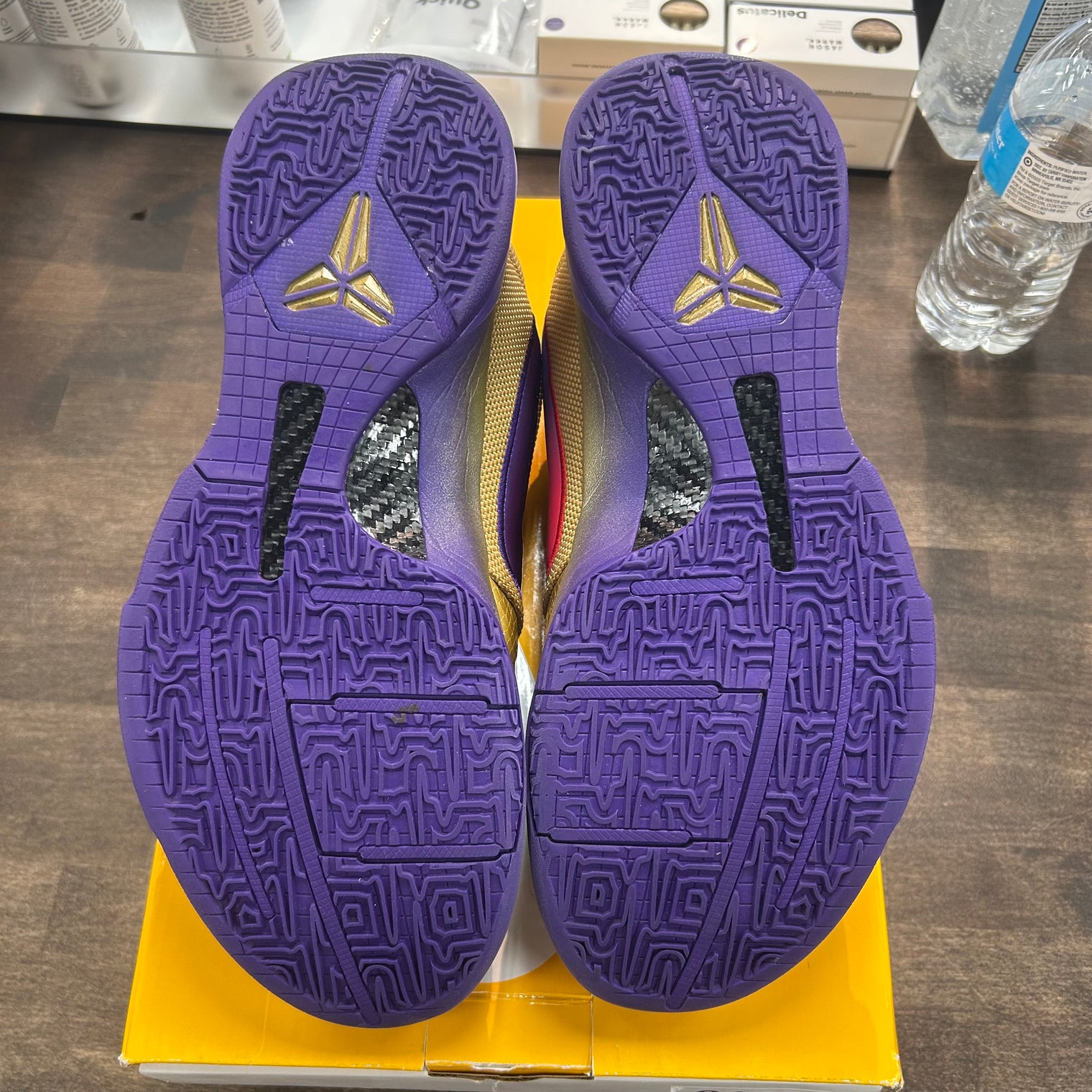 Undefeated Hall of Fame Kobe 5 Protro (USED)