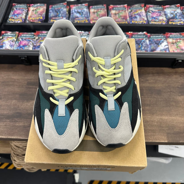 Waverunner Yeezy 700 (USED)