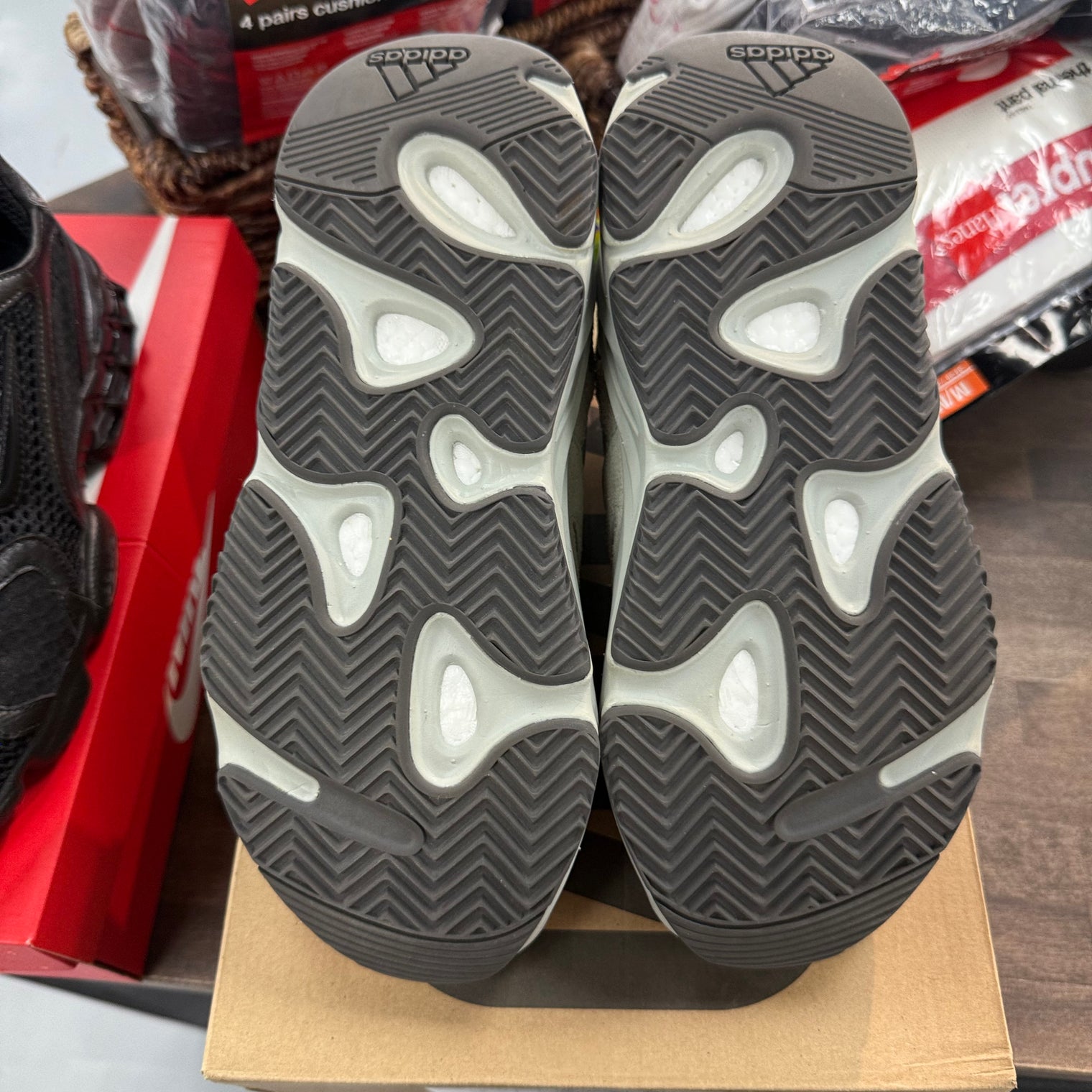 Salt Yeezy 700 (USED)