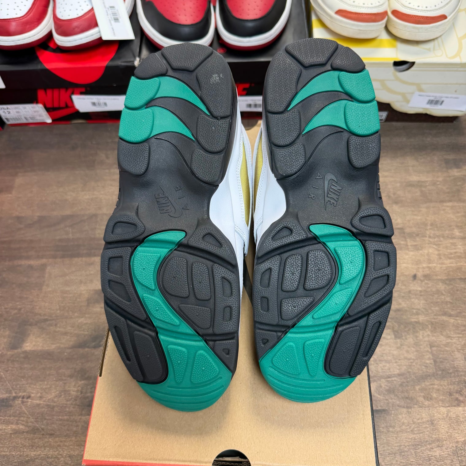 Emerald Nike Air Diamond Turf (USED)