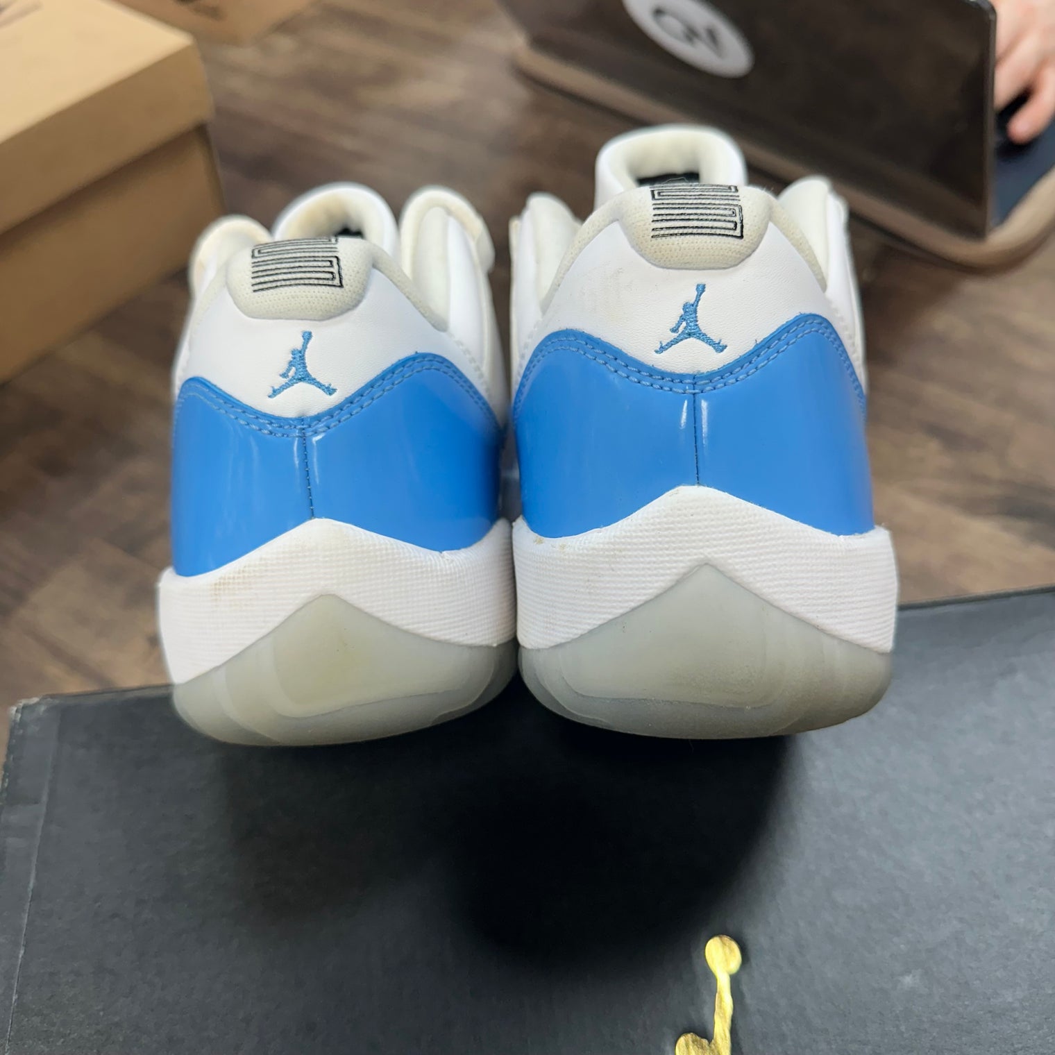 University Blue Jordan 11 Low (2017) (USED)