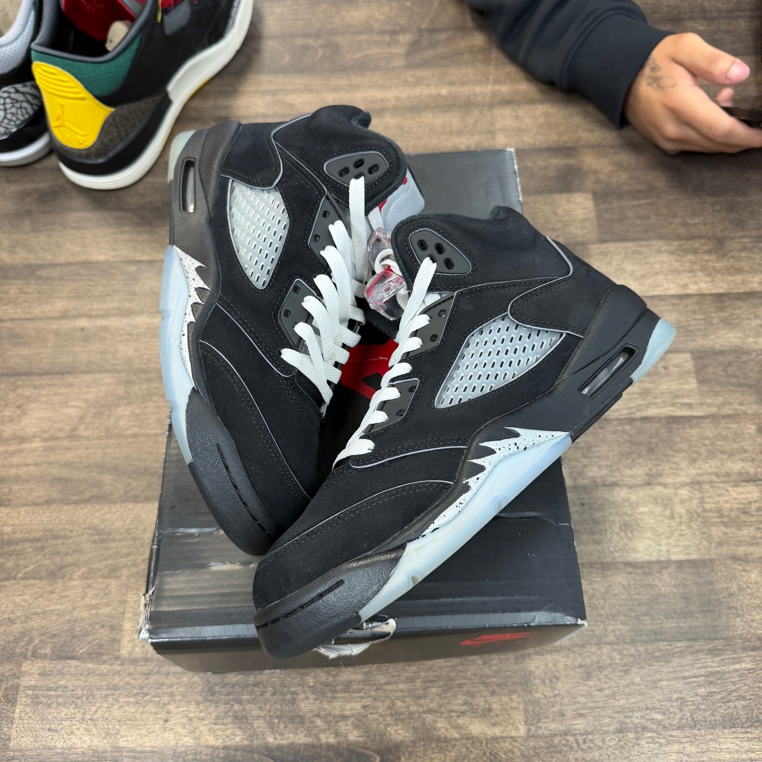 Black Metallic Jordan 5 Retro (2025) (GS) (USED)