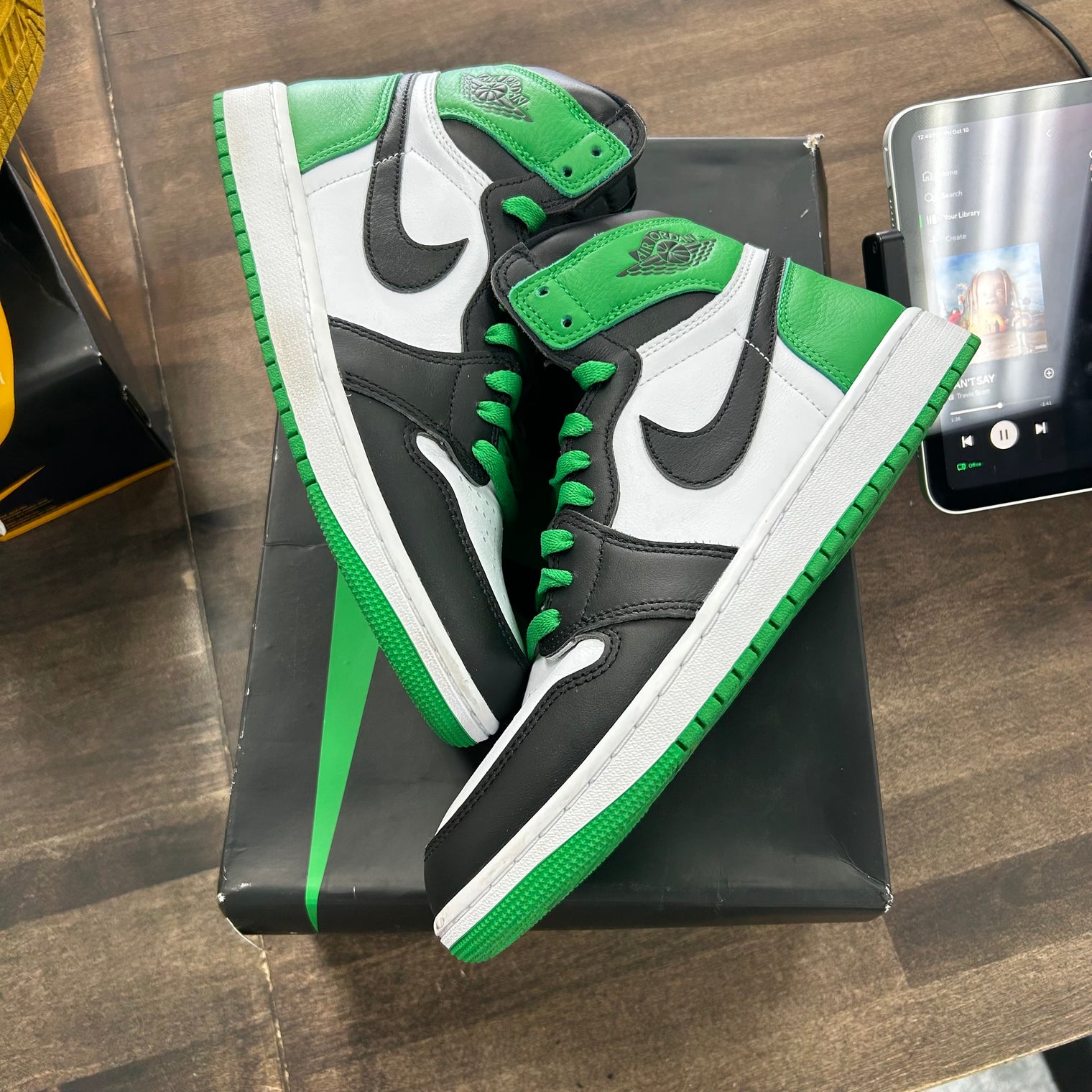 (W) Lucky Green Jordan 1 High Retro (USED)