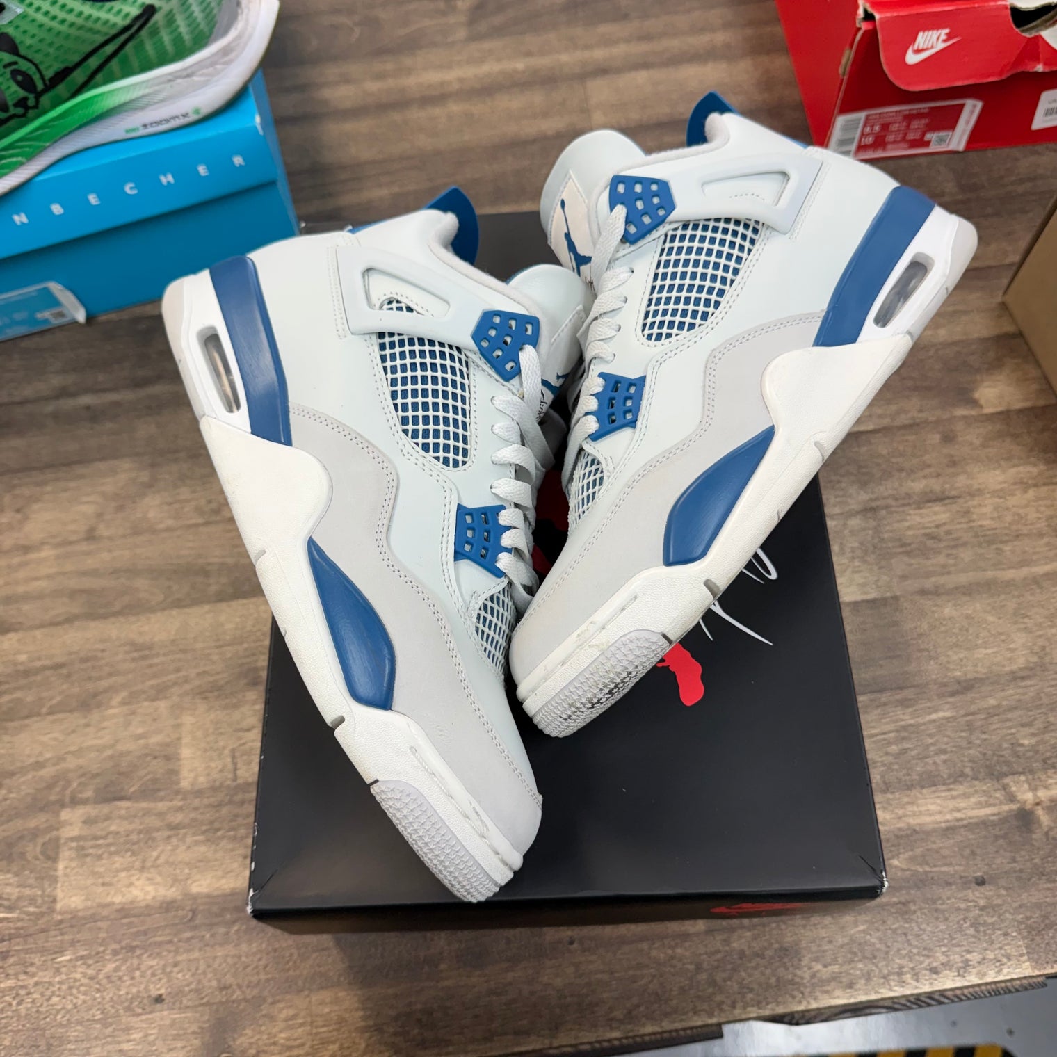 Jordan 4 Retro Military Blue (2024) (US 9) (USED)