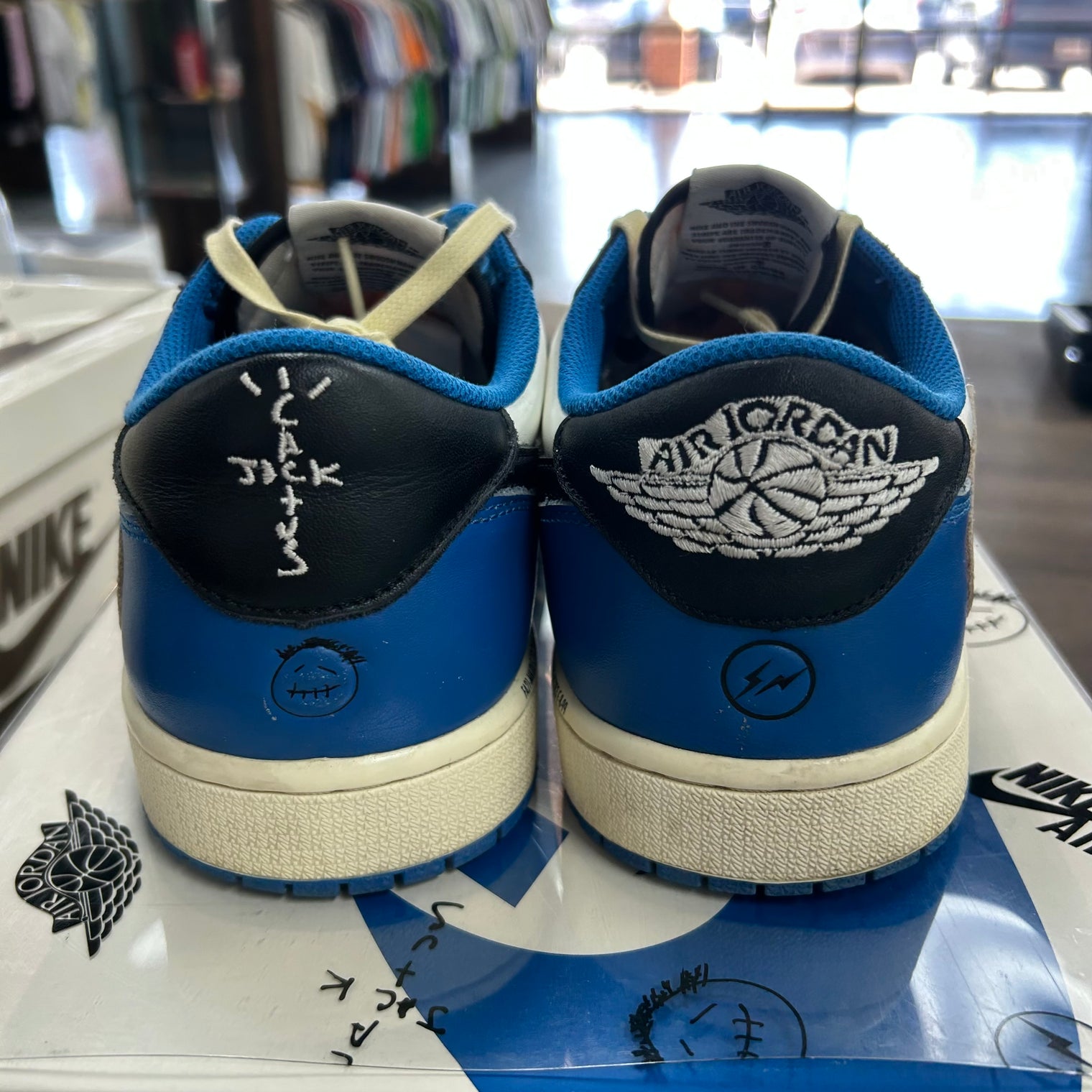 Fragment Travis Scott Jordan 1 Low OG SP (USED)