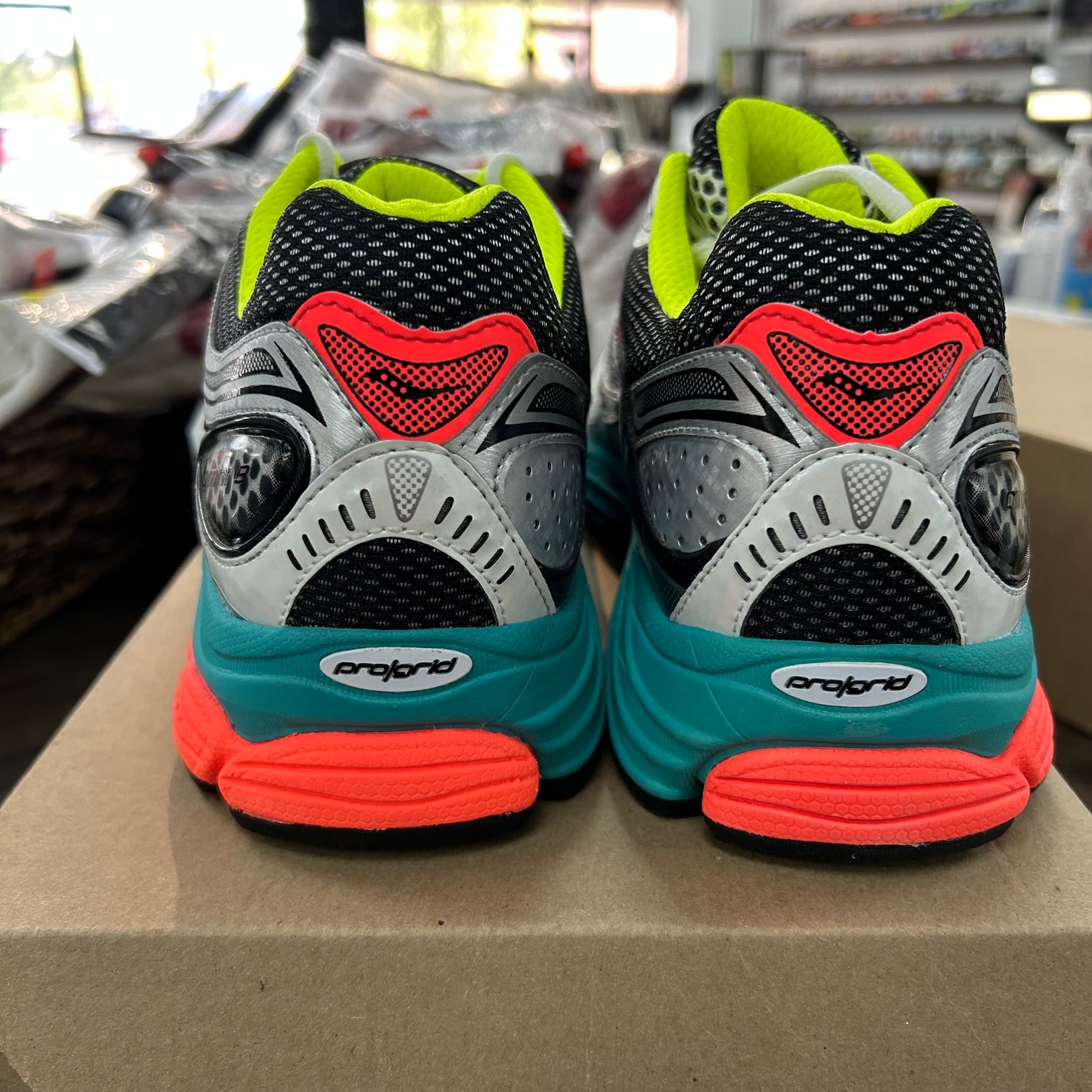 Silver Mutant Saucony ProGrid Omni 9 (USED, No Box)