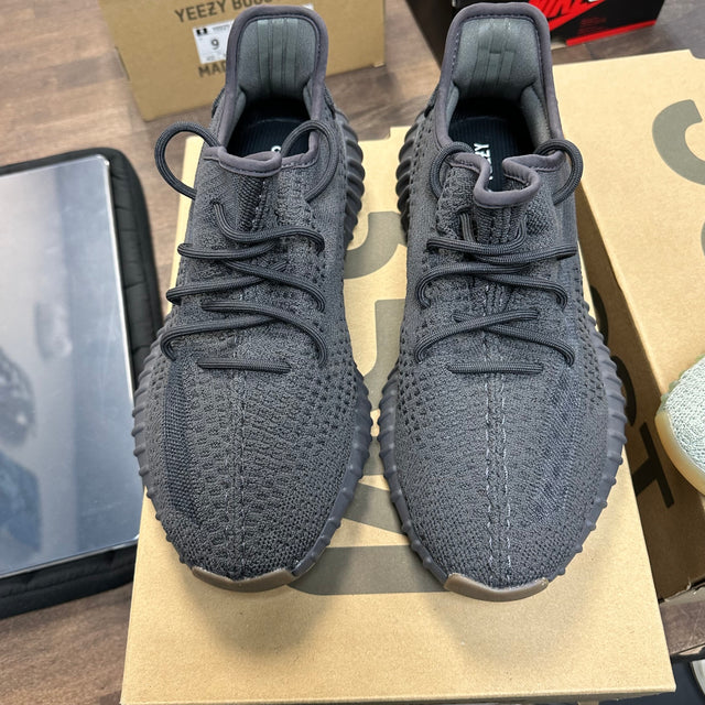 Cinder Yeezy 350 (USED)