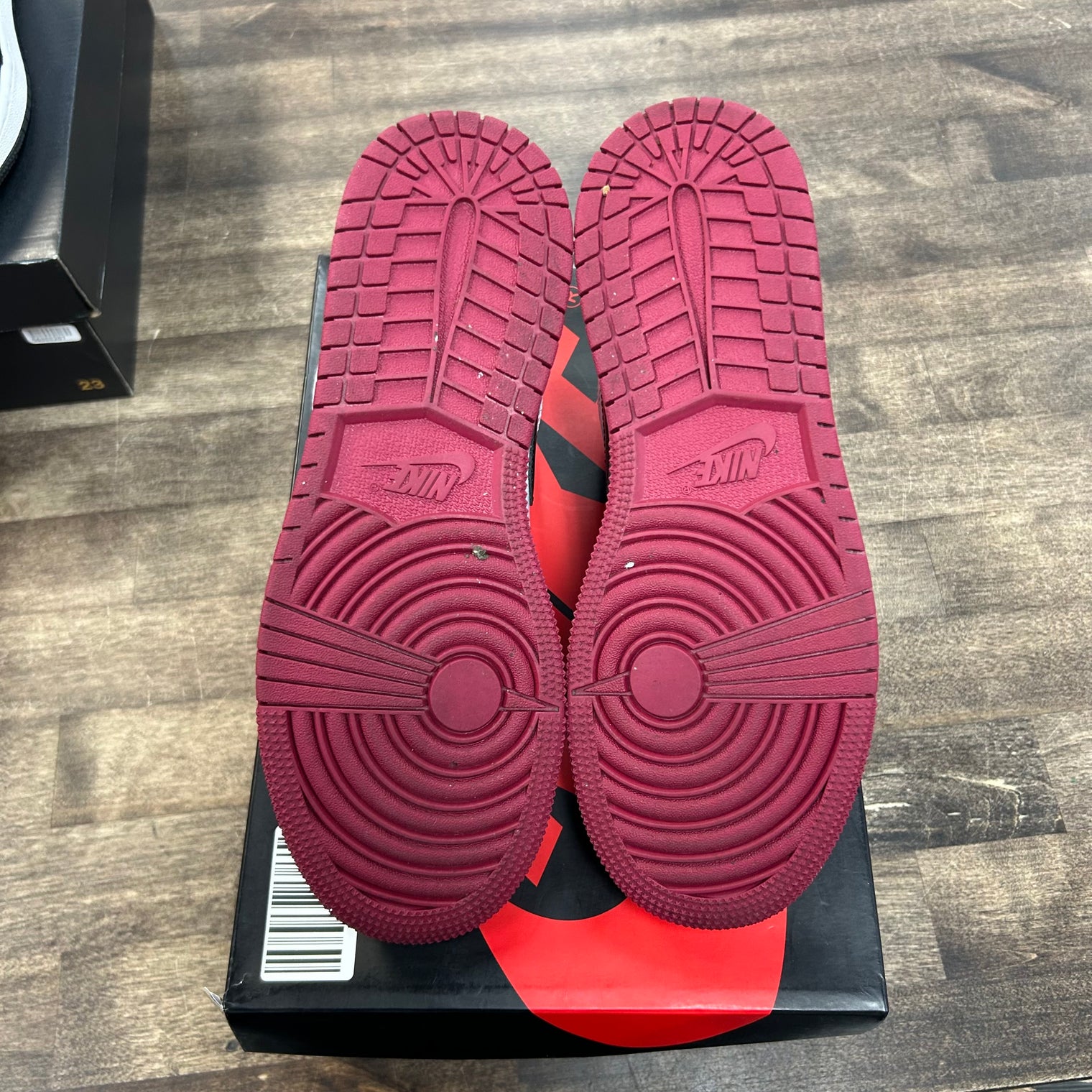 Noble Red Jordan 1 Low (GS) (USED, Replacement Box)