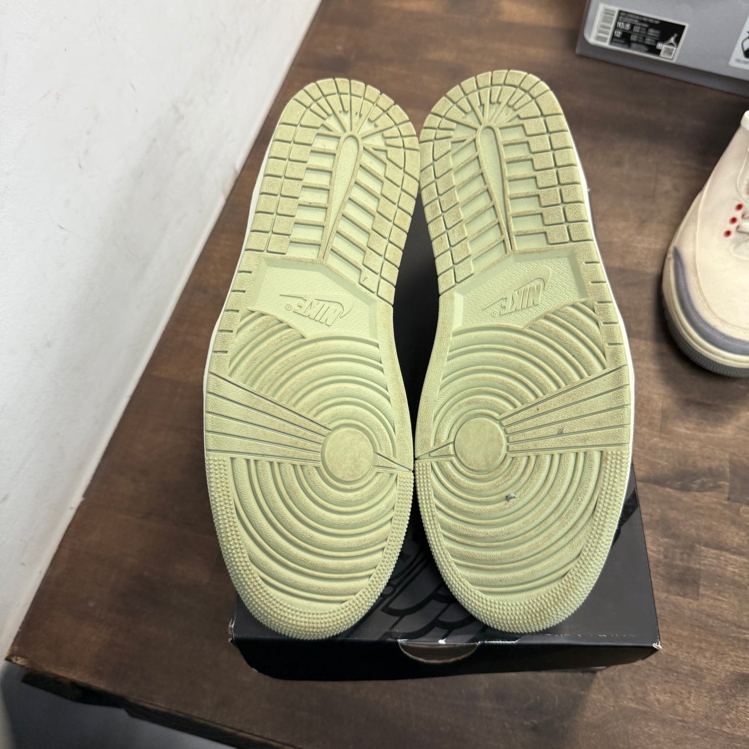 Craft Light Olive Jordan 1 Low SE (USED)
