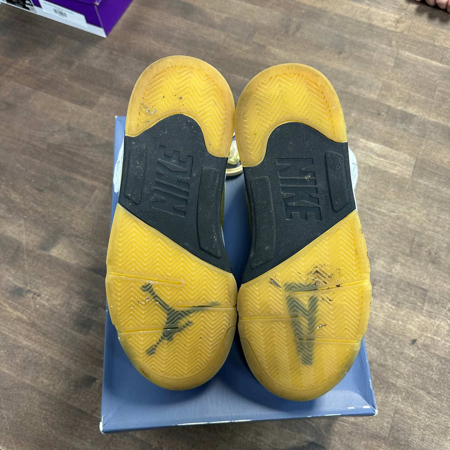 A Ma Maniere Dawn Jordan 5 (W) (USED)