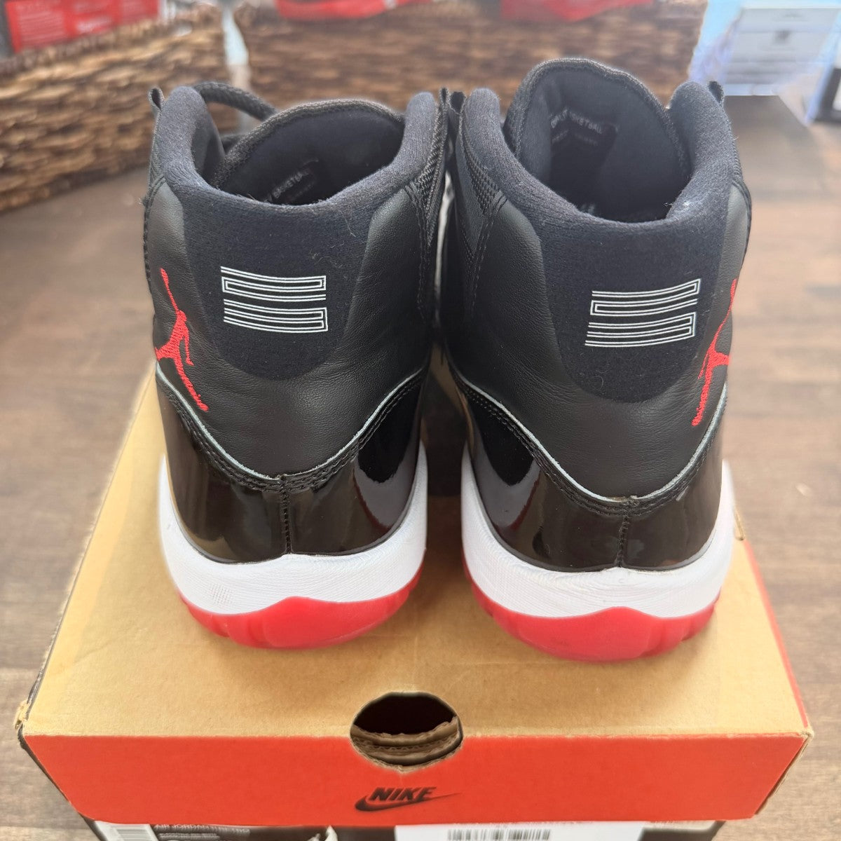 Jordan 11 Retro Playoffs Bred (2019) Size 8.5 (Pre-Owned) - Image 4