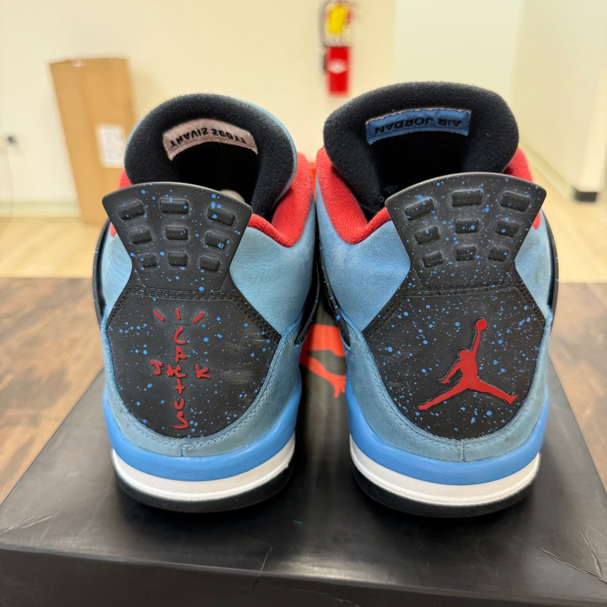 Jordan 4 Retro Travis Scott Cactus Jack - Image 3