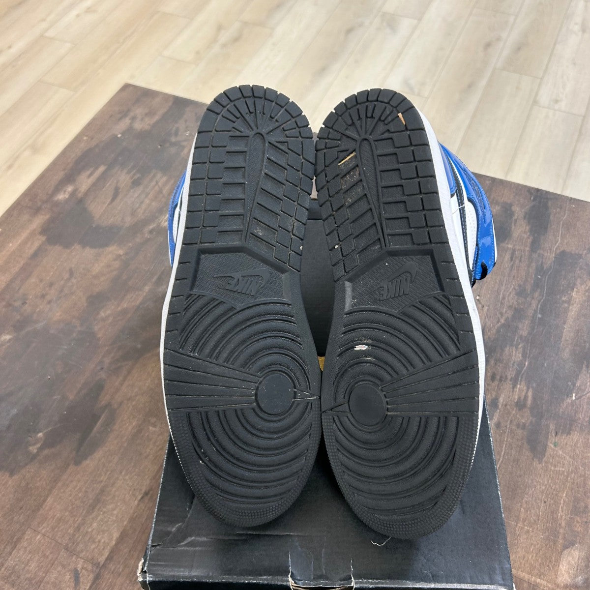 Jordan 1 Mid Signal Blue - Image 5
