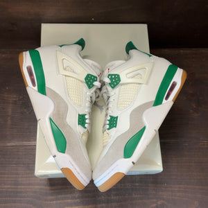 Jordan 4 Retro SB Pine Green Size 10.5 (Pre-Owned) - back