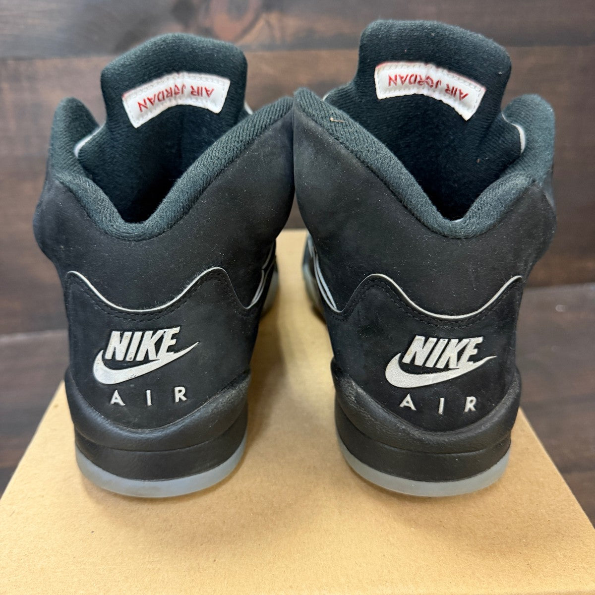 Jordan 5 Retro OG Black Metallic Reimagined (GS) Size 6.5Y (Pre-Owned) - Image 4