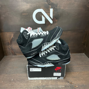 Jordan 5 Retro OG Black Metallic Reimagined Size 10 (Pre-Owned) - front