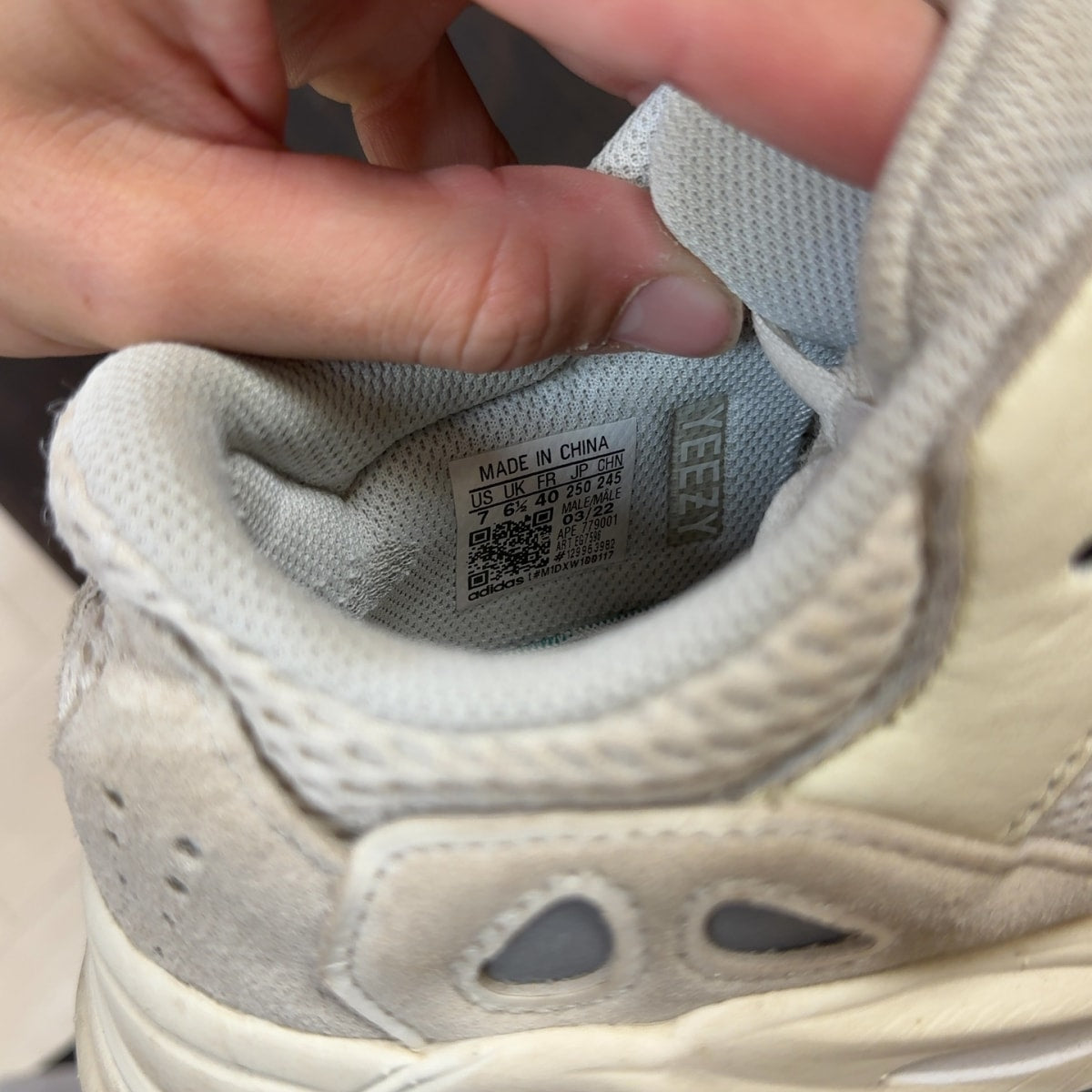 adidas Yeezy Boost 700 Analog Size 7 (Pre-Owned) - aux
