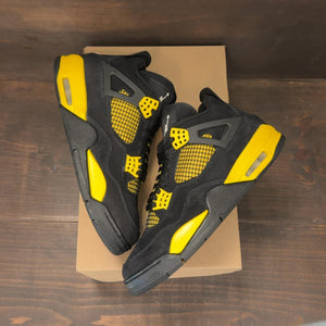 Jordan 4 Retro Thunder (2023) Size 9.5 (Pre-Owned) - back