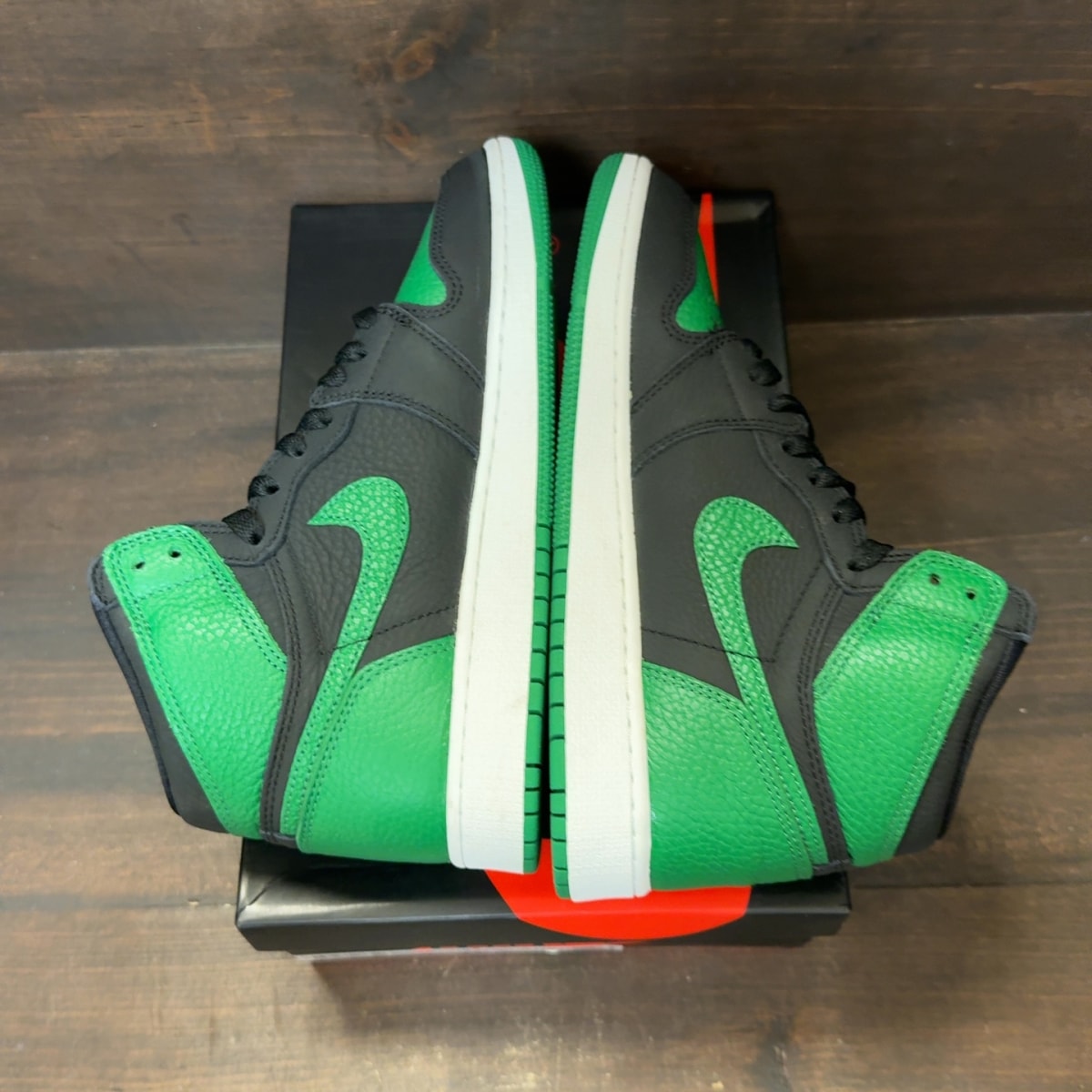 Jordan 1 Retro High Pine Green Black (GS) - Image 5