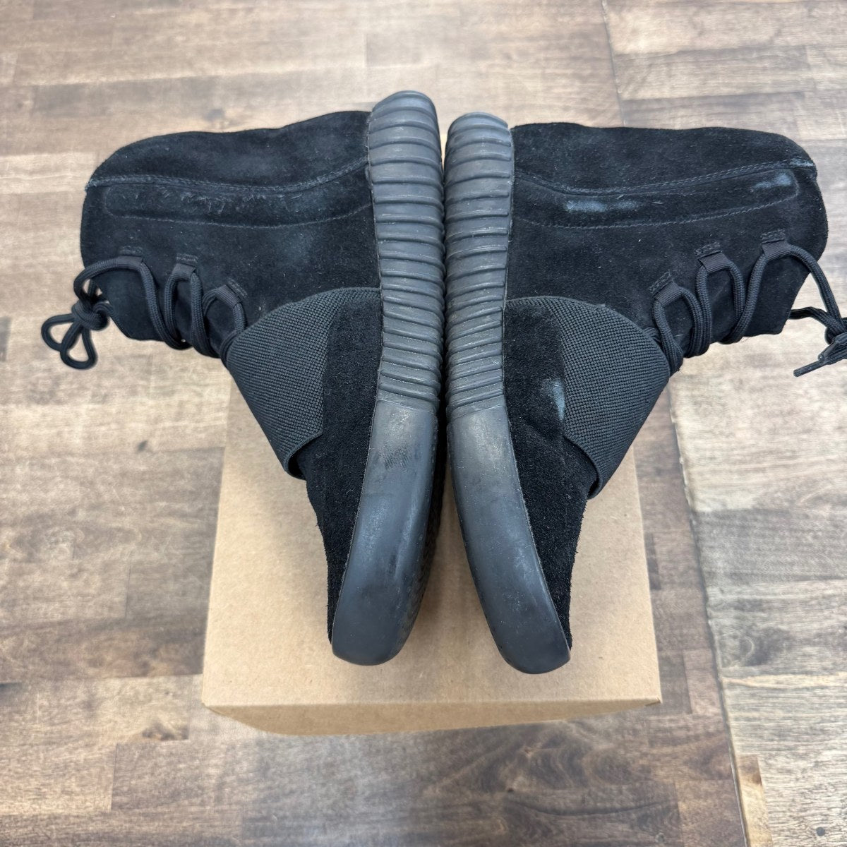 adidas Yeezy Boost 750 Triple Black Size 9 (Pre-Owned) - Image 5