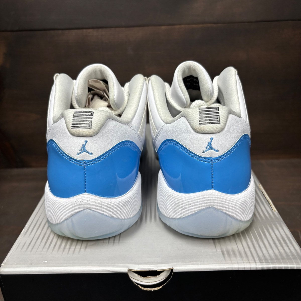 Jordan 11 Retro Low University Blue (2026) (GS) Size 7Y (Pre-Owned) - sole