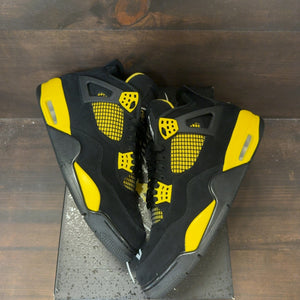 Jordan 4 Retro Thunder (2023) - Image 2