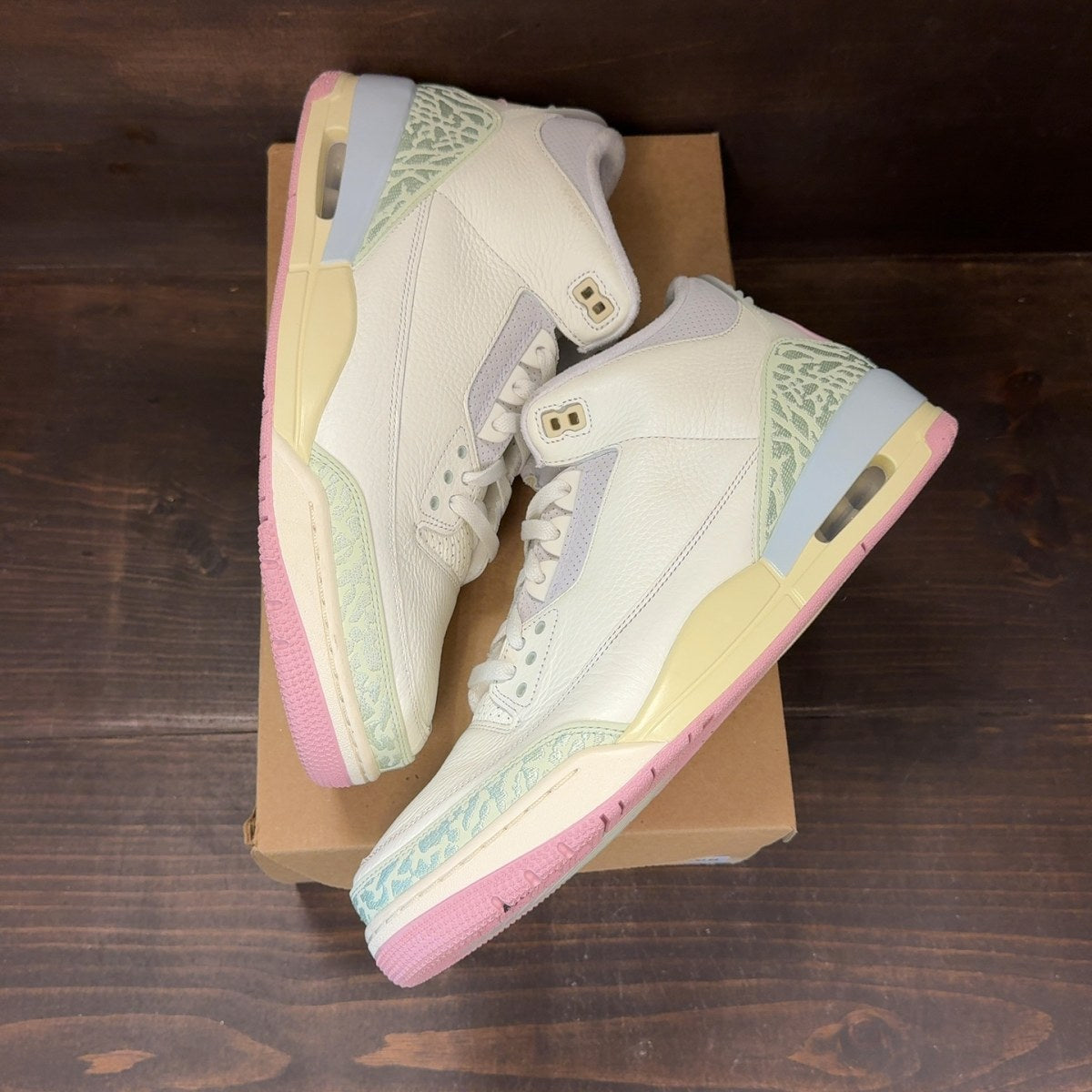 Jordan 3 Retro Spring Is In The Air Size 13 (Pre-Owned) - Image 2