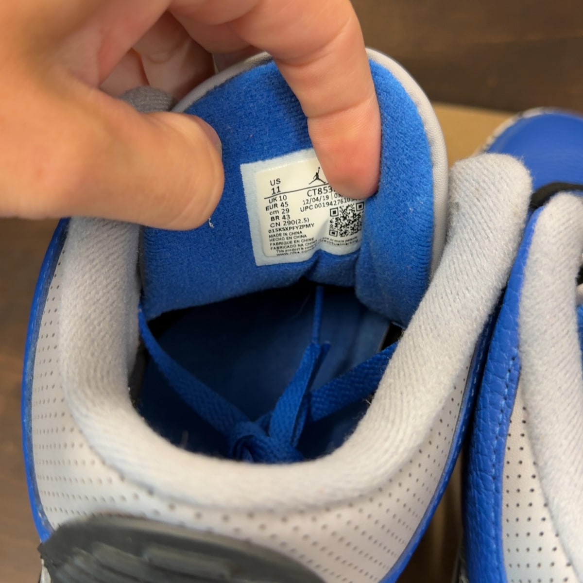 Jordan 3 Retro Varsity Royal Cement Size 11 (Pre-Owned) - Image 7