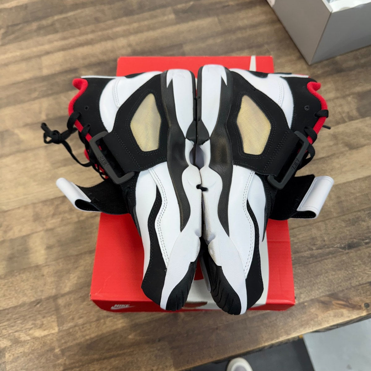 Nike Air Diamond Turf 49ers (2025) - Image 3