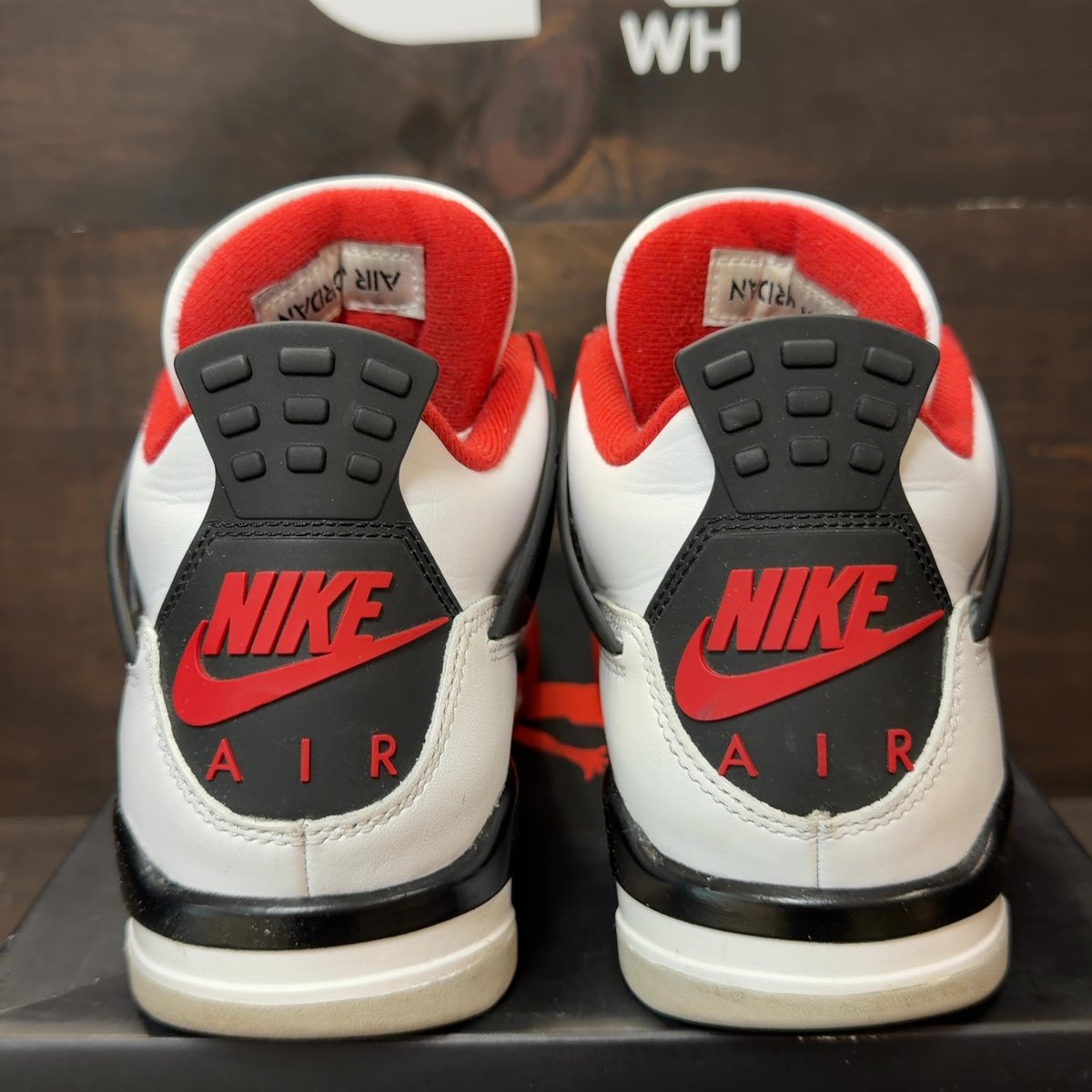Jordan 4 Retro Fire Red (2020) Size 7.5 (Pre-Owned) - aux