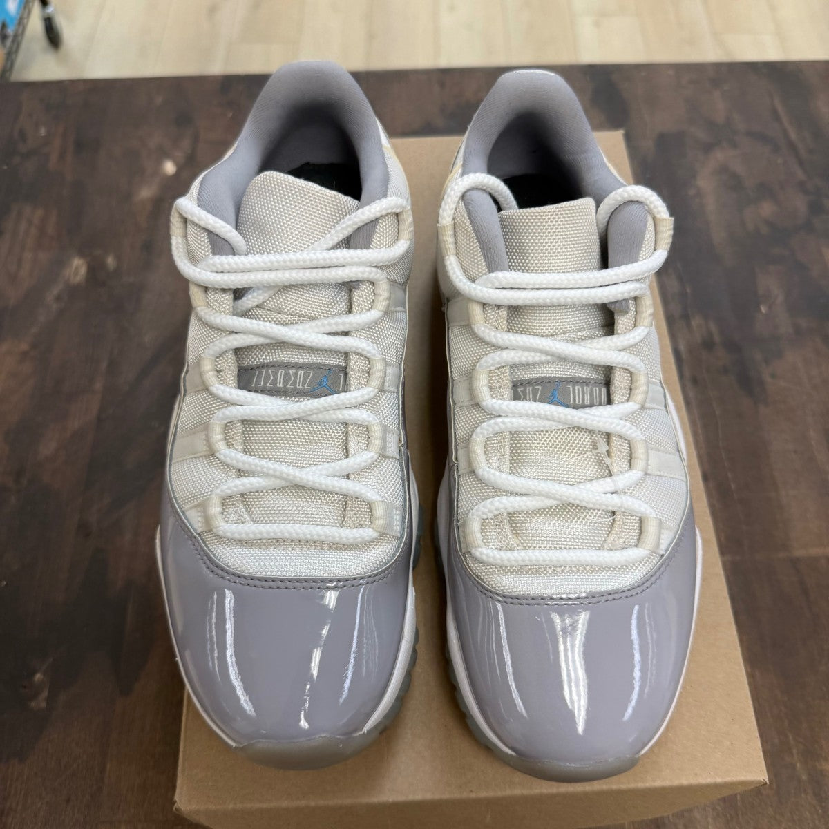 Jordan 11 Retro Low Cement Grey Size 9 (Pre-Owned) - Image 2